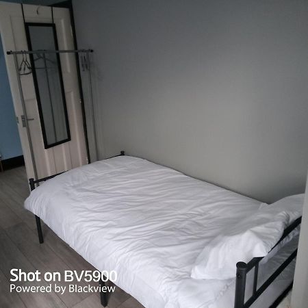 Апартаменти Nuns Moor Fully Equipped Kitchen Free Parking Netflix Ньюкасл-апон-Тайн Екстер'єр фото