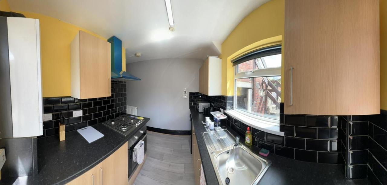 Апартаменти Nuns Moor Fully Equipped Kitchen Free Parking Netflix Ньюкасл-апон-Тайн Екстер'єр фото