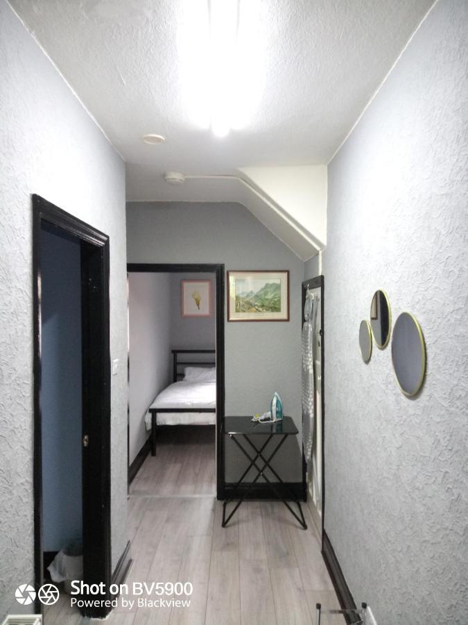 Апартаменти Nuns Moor Fully Equipped Kitchen Free Parking Netflix Ньюкасл-апон-Тайн Екстер'єр фото