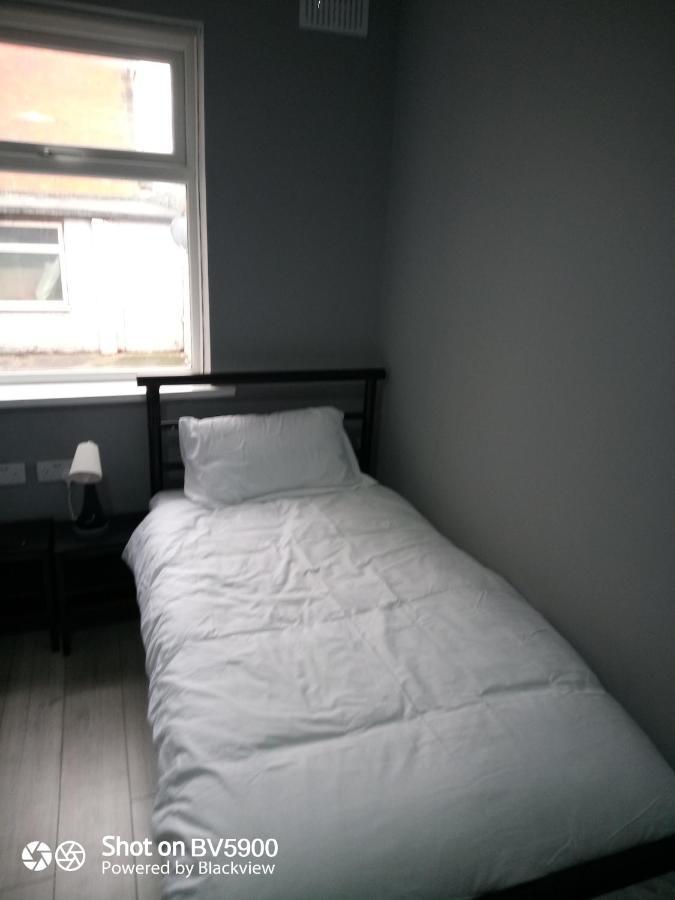 Апартаменти Nuns Moor Fully Equipped Kitchen Free Parking Netflix Ньюкасл-апон-Тайн Екстер'єр фото