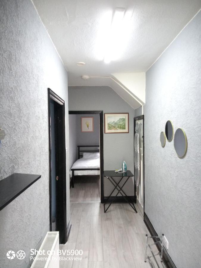 Апартаменти Nuns Moor Fully Equipped Kitchen Free Parking Netflix Ньюкасл-апон-Тайн Екстер'єр фото