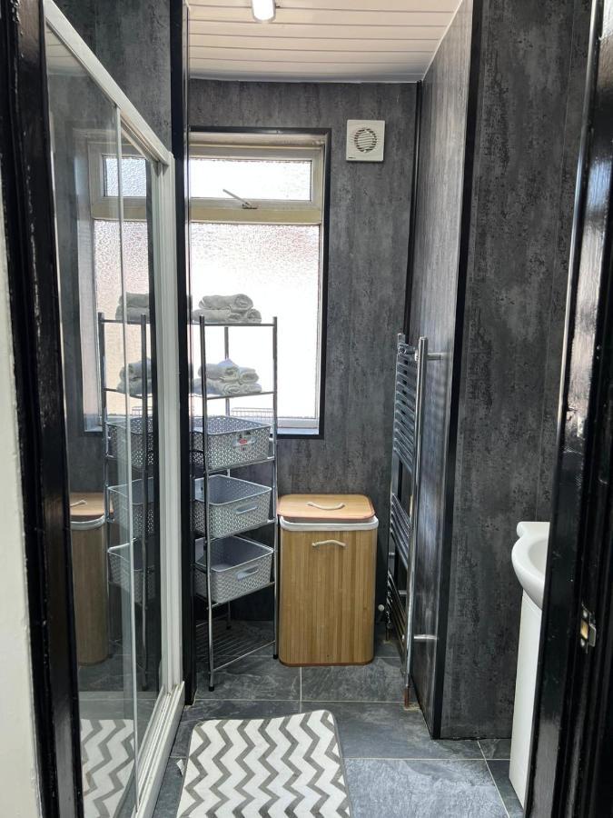 Апартаменти Nuns Moor Fully Equipped Kitchen Free Parking Netflix Ньюкасл-апон-Тайн Екстер'єр фото
